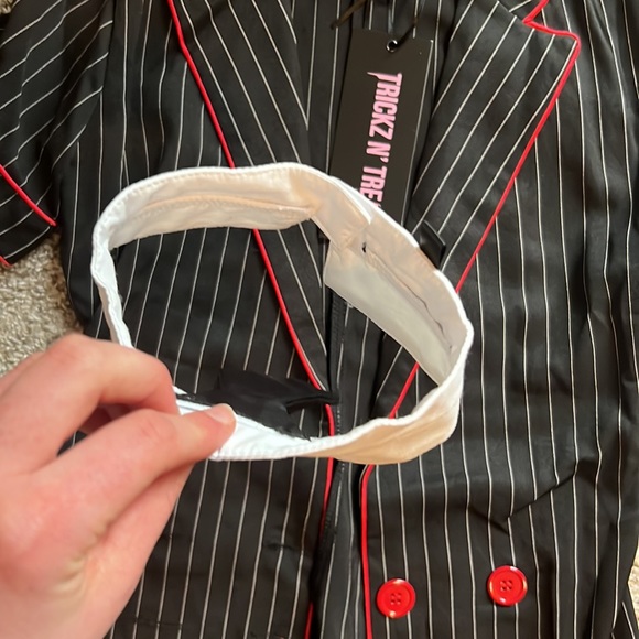 **NEW NEVER WORN*** - Picture 3 of 3